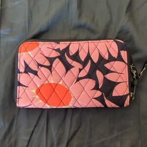 Vera Bradley zip wallet